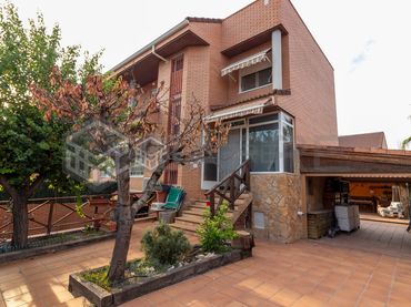 Haus zum Verkauf in Calle Unicef