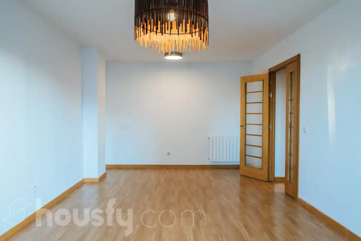 Wohnung zur Miete in Avenida de la Osa Menor, Sur - PAU 4