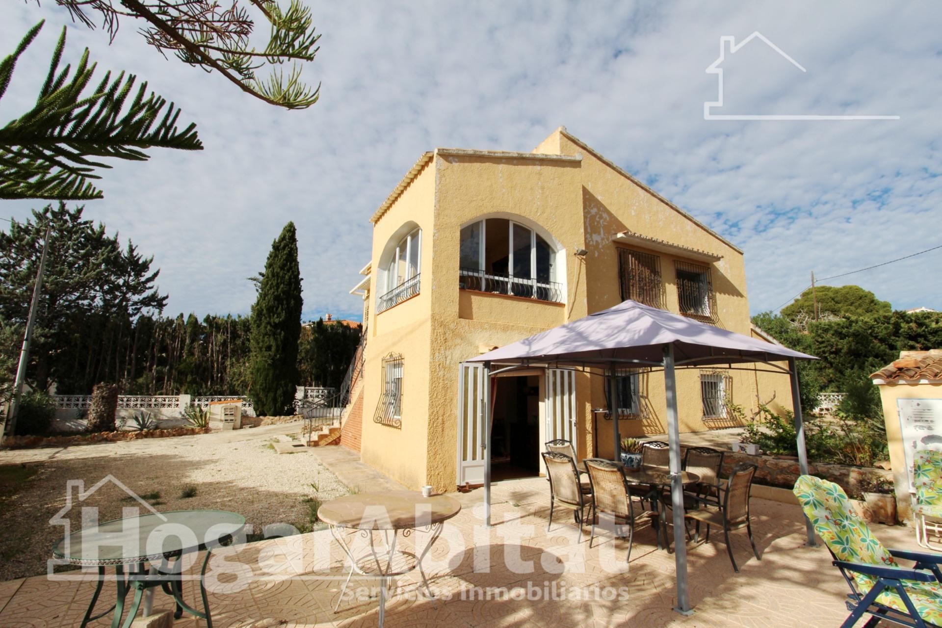 Vista exterior de Casa o xalet en venda en Calpe / Calp amb Jardí privat i Terrassa