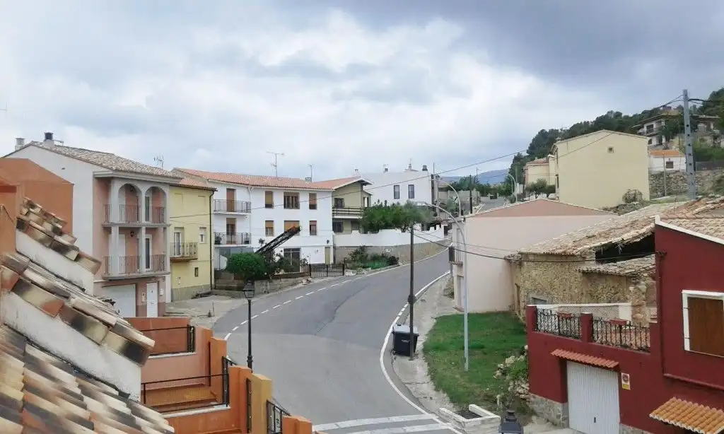 Vista exterior de Casa adosada en venta en Toràs con Terraza, Trastero y Horno
