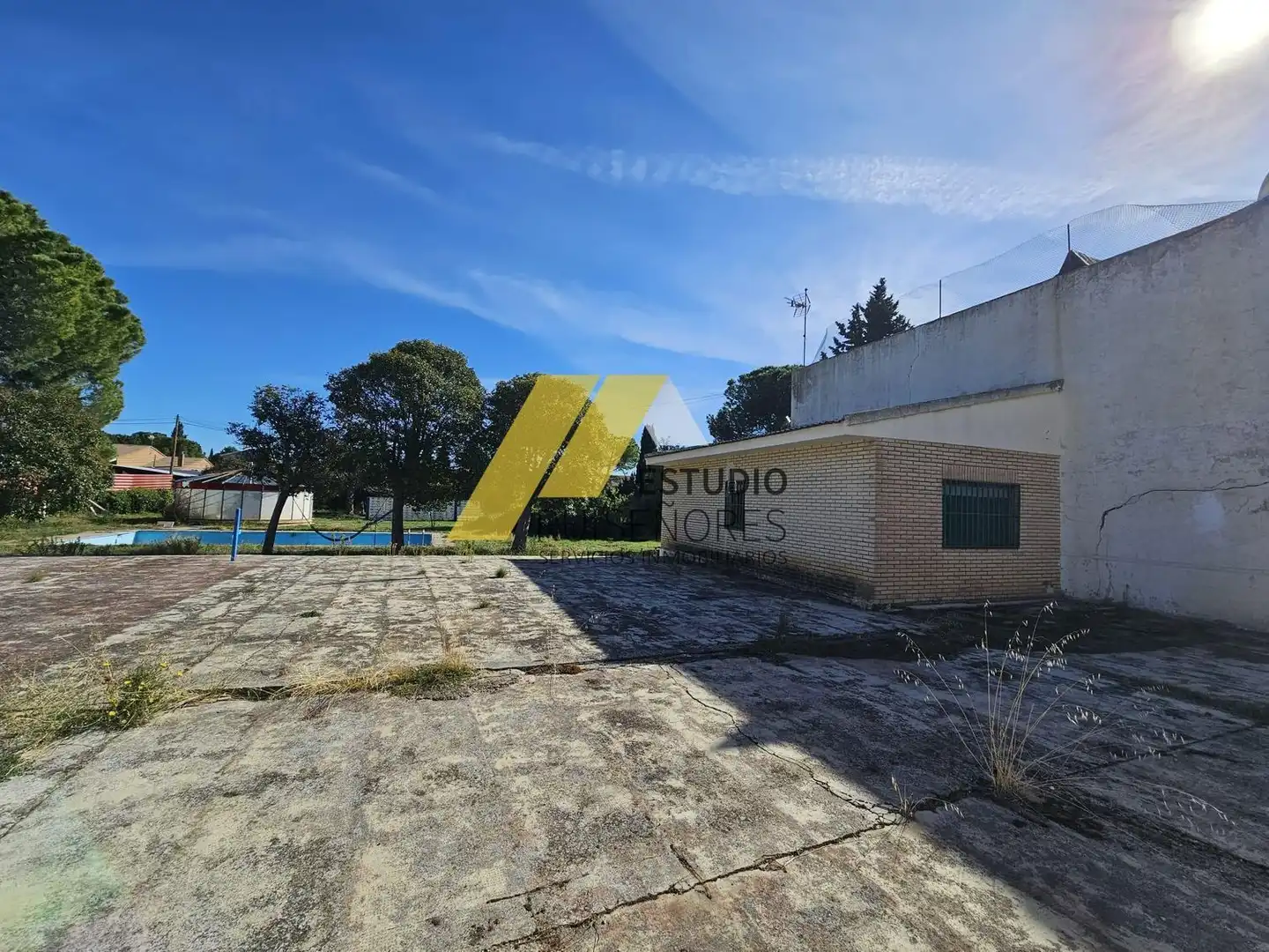 Vista exterior de Casa o xalet en venda en Cuarte de Huerva amb Jardí privat, Terrassa i Traster