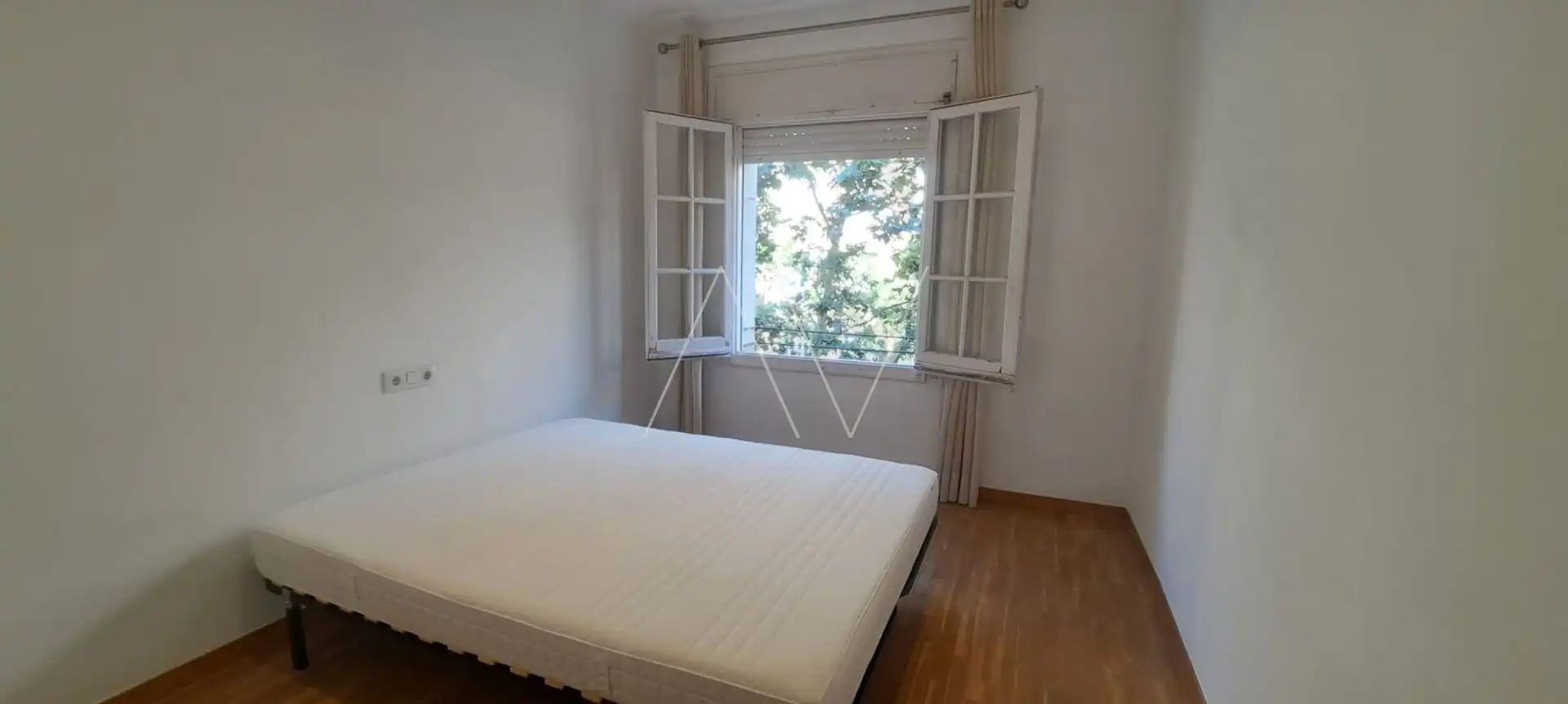 Bedroom of Flat for rent in Barcelona  with Heating