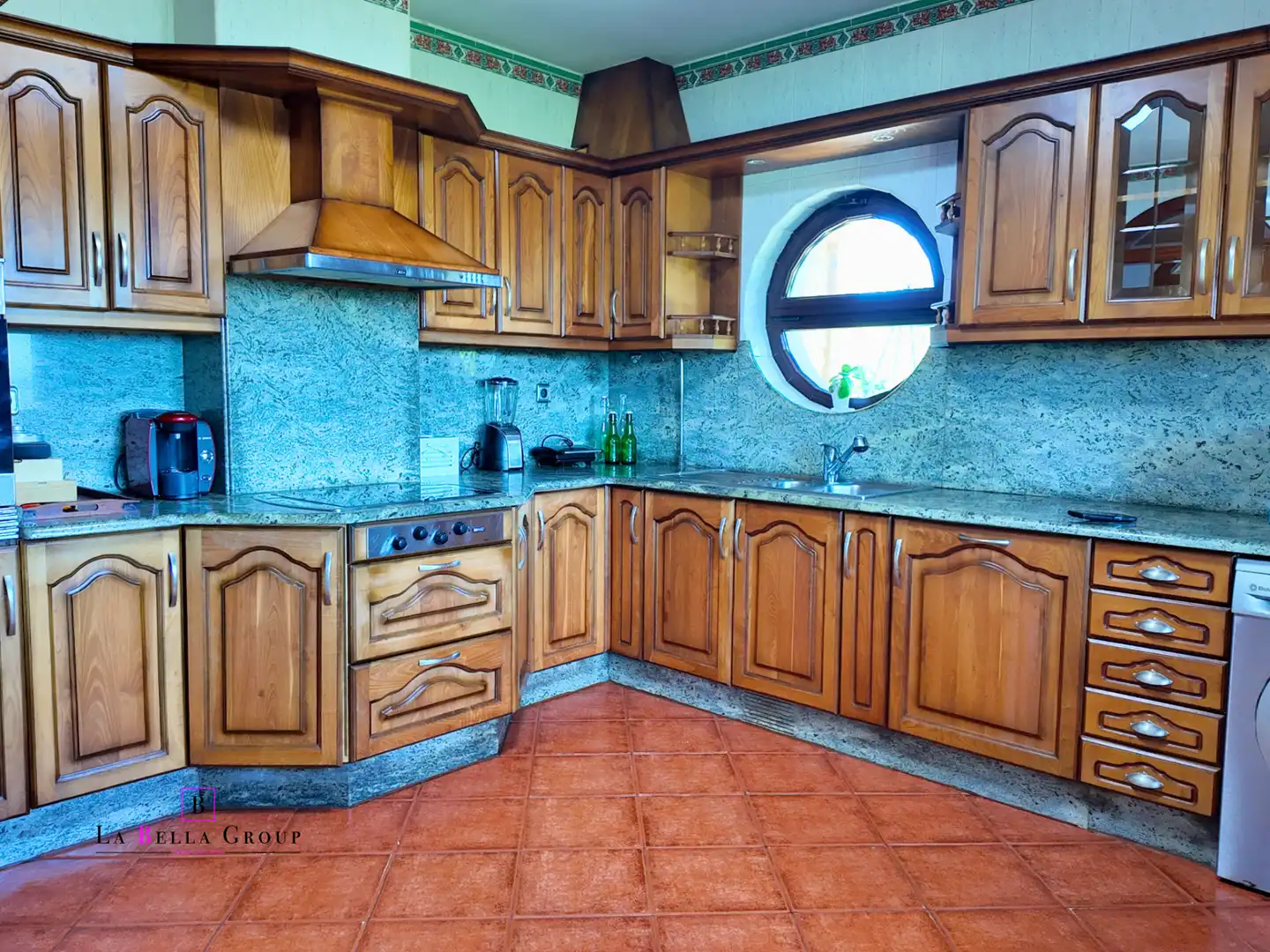 Cuina de Casa o xalet en venda en Fisterra amb Calefacció, Jardí privat i Parquet