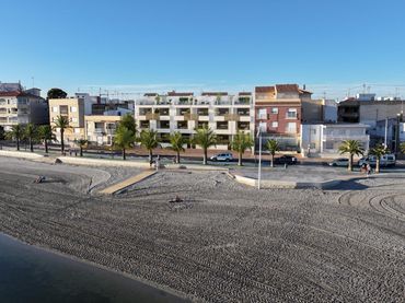 Baixos amb piscina en venda a Los Cuarteros