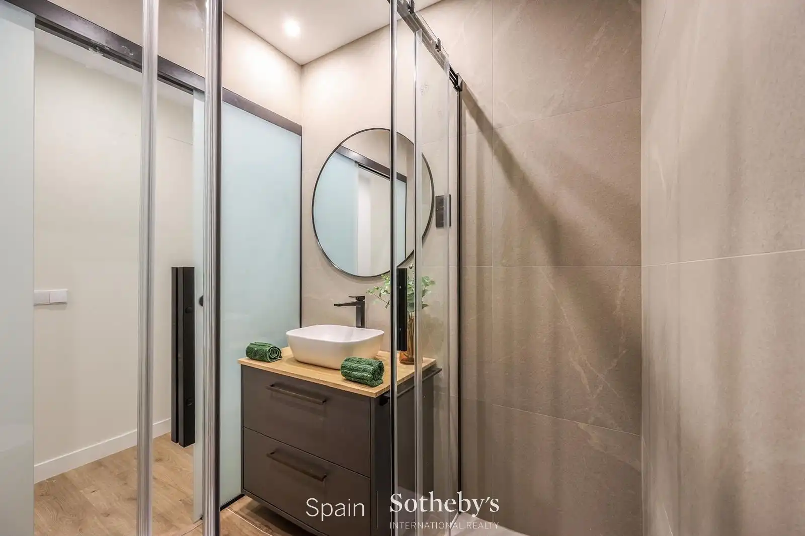 Bany de Àtic en venda en Madrid amb Aire condicionat, Calefacció i Terrassa