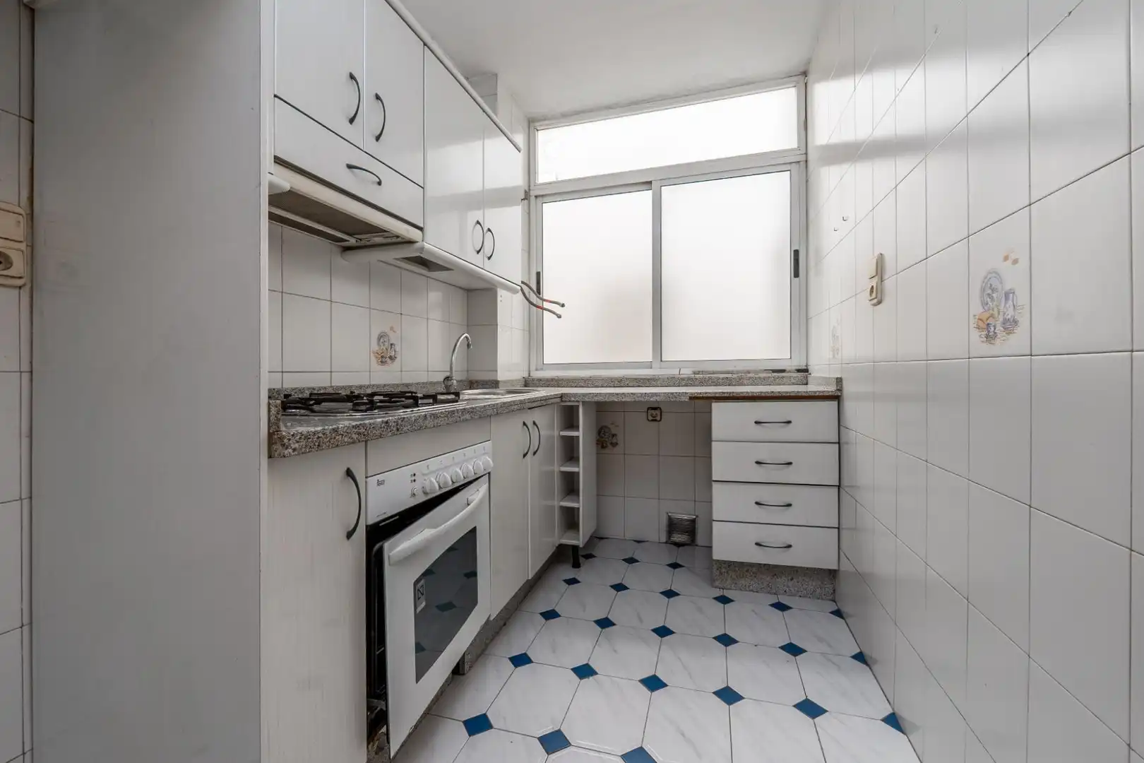 Kitchen of Flat for sale in Granada  with Balcony