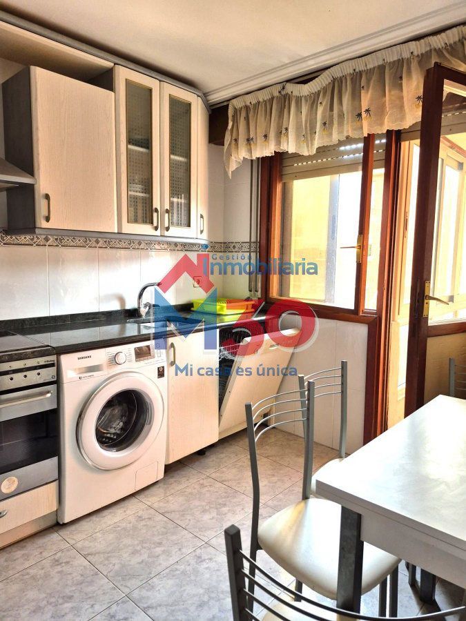 Kitchen of Flat for sale in Miranda de Ebro  with Heating, Parquet flooring and Terrace