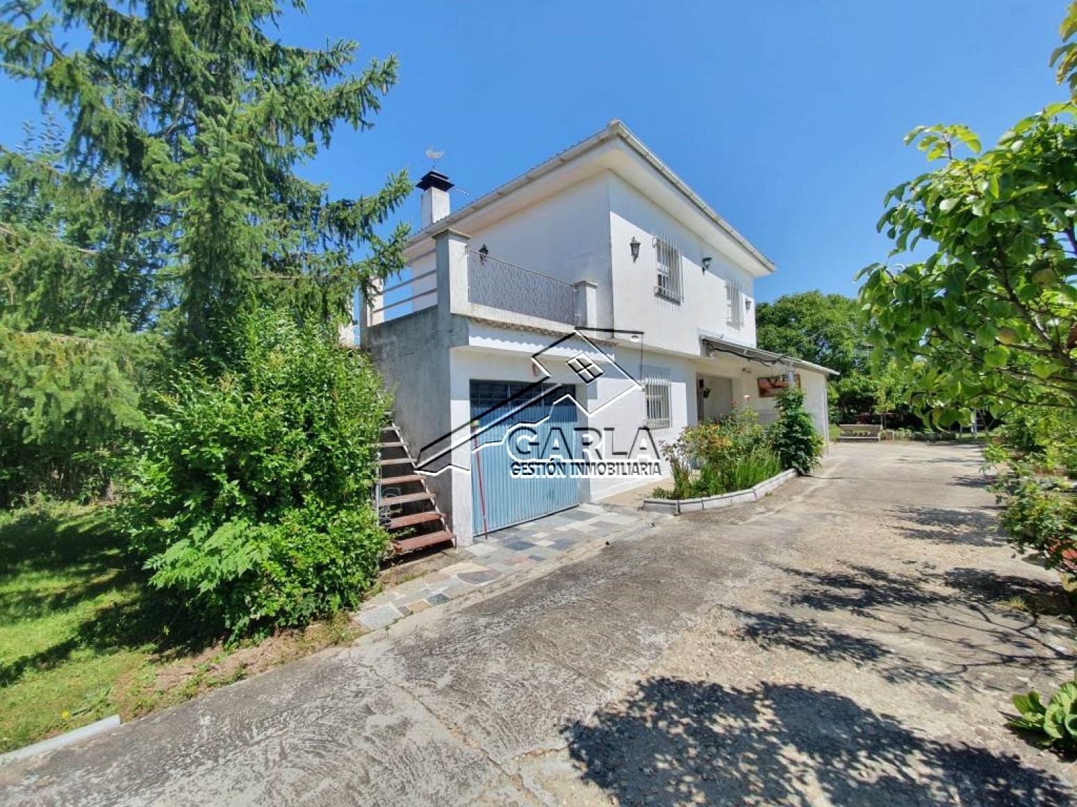 Exterior view of House or chalet for sale in Castellanos de Villiquera  with Private garden and Terrace