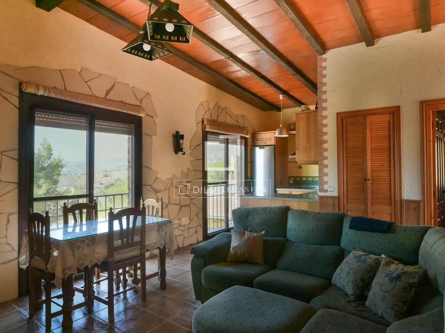 Sala d'estar de Finca rústica en venda en Ardales amb Aire condicionat, Terrassa i Traster