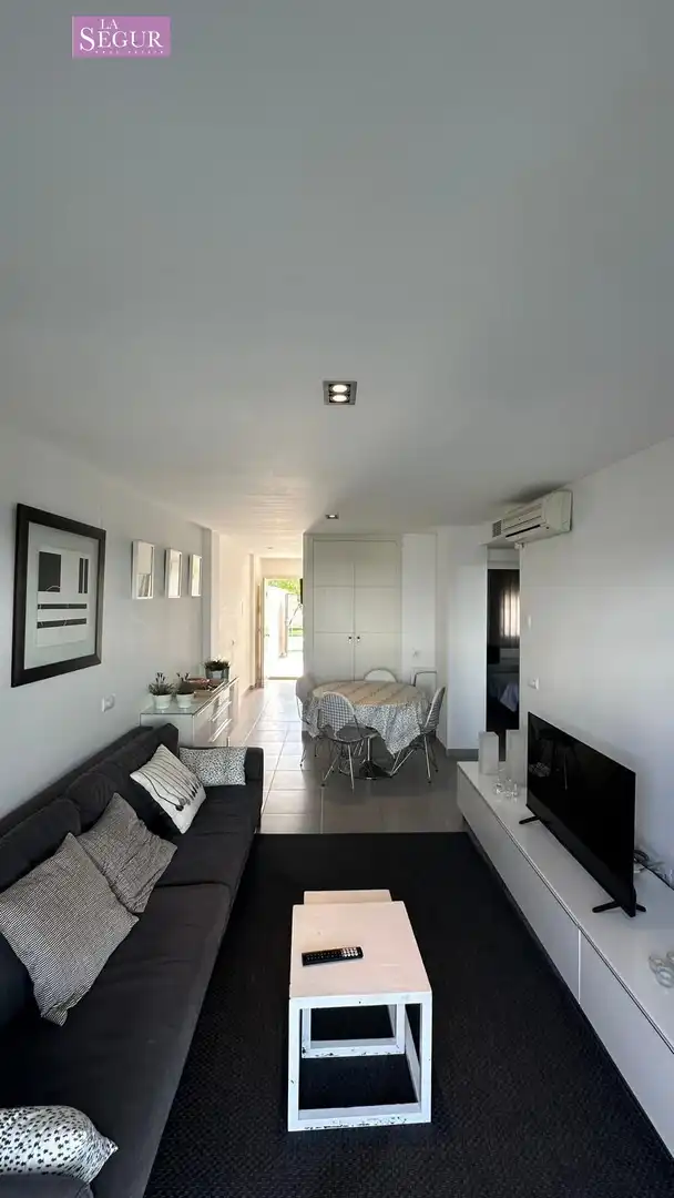 Sala d'estar de Planta baixa en venda en Conil de la Frontera amb Aire condicionat, Terrassa i Traster