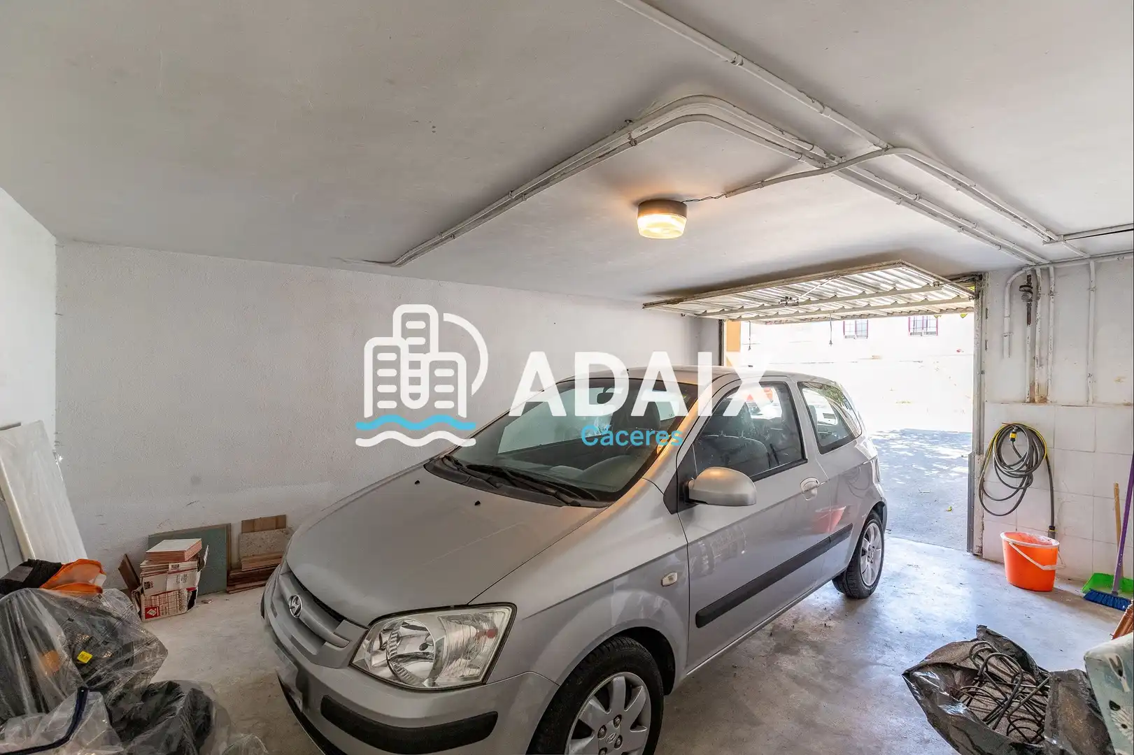 Parking of Houses for sale in Cáceres  with Air Conditioner, Heating and Terrace