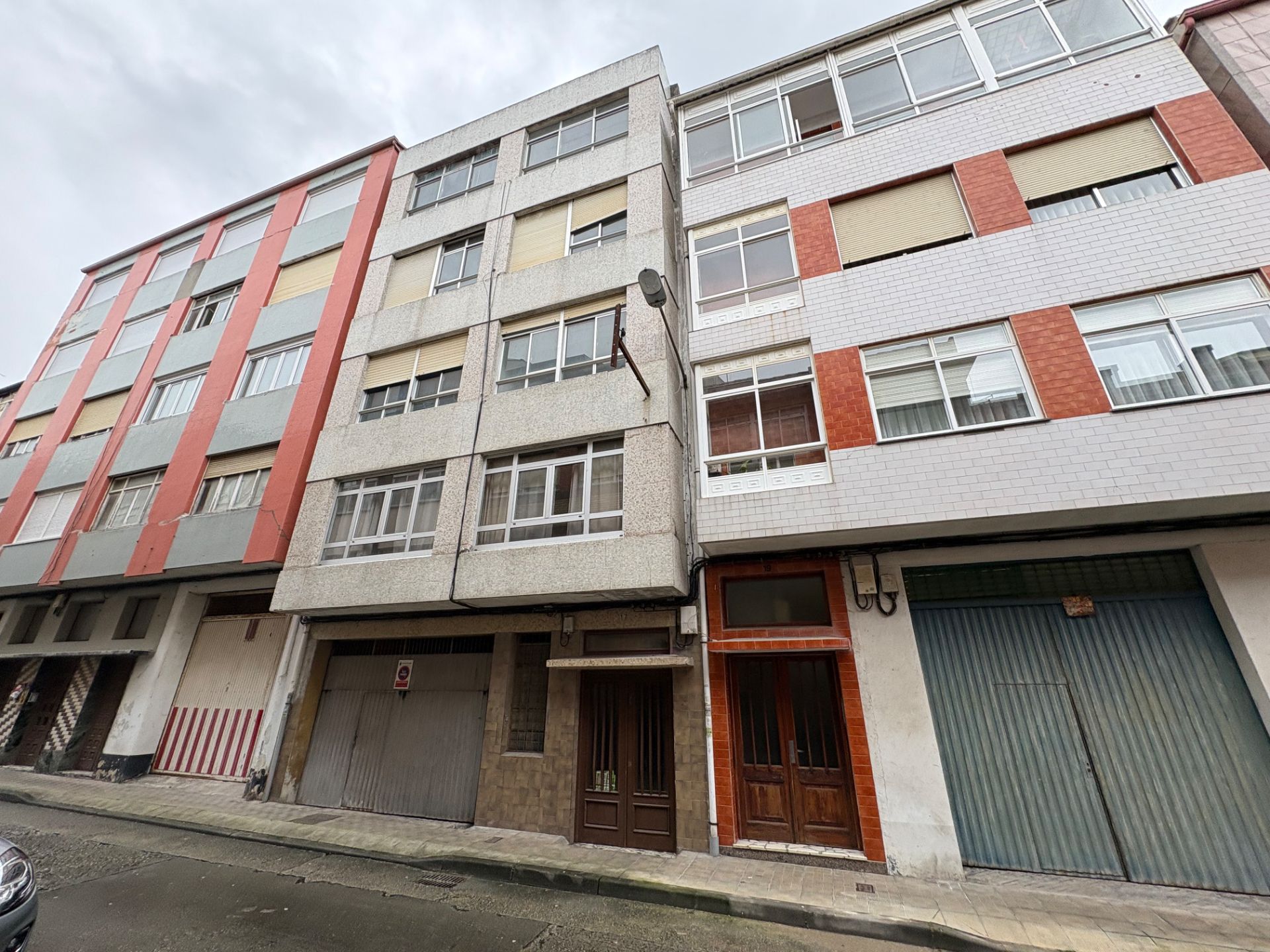 Vista exterior de Pis en venda en Narón