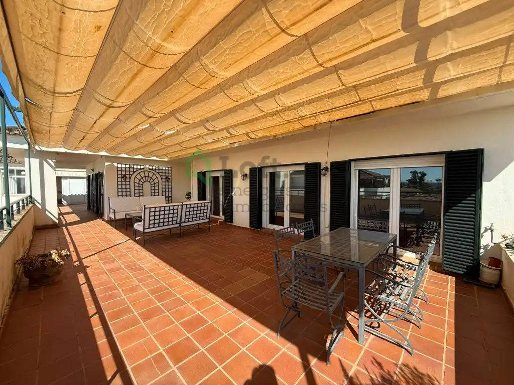 Terrasse von Dachboden zur Miete in Badajoz mit Klimaanlage, Privatgarten und Terrasse