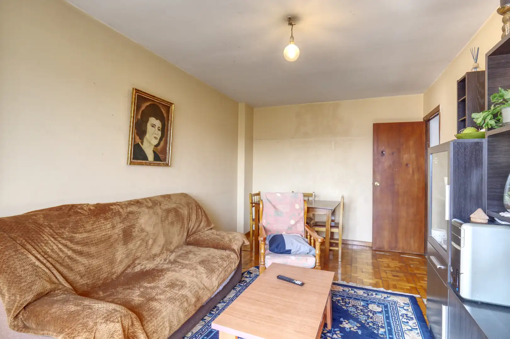Sala d'estar de Pis en venda en Santiago de Compostela  amb Calefacció i Moblat