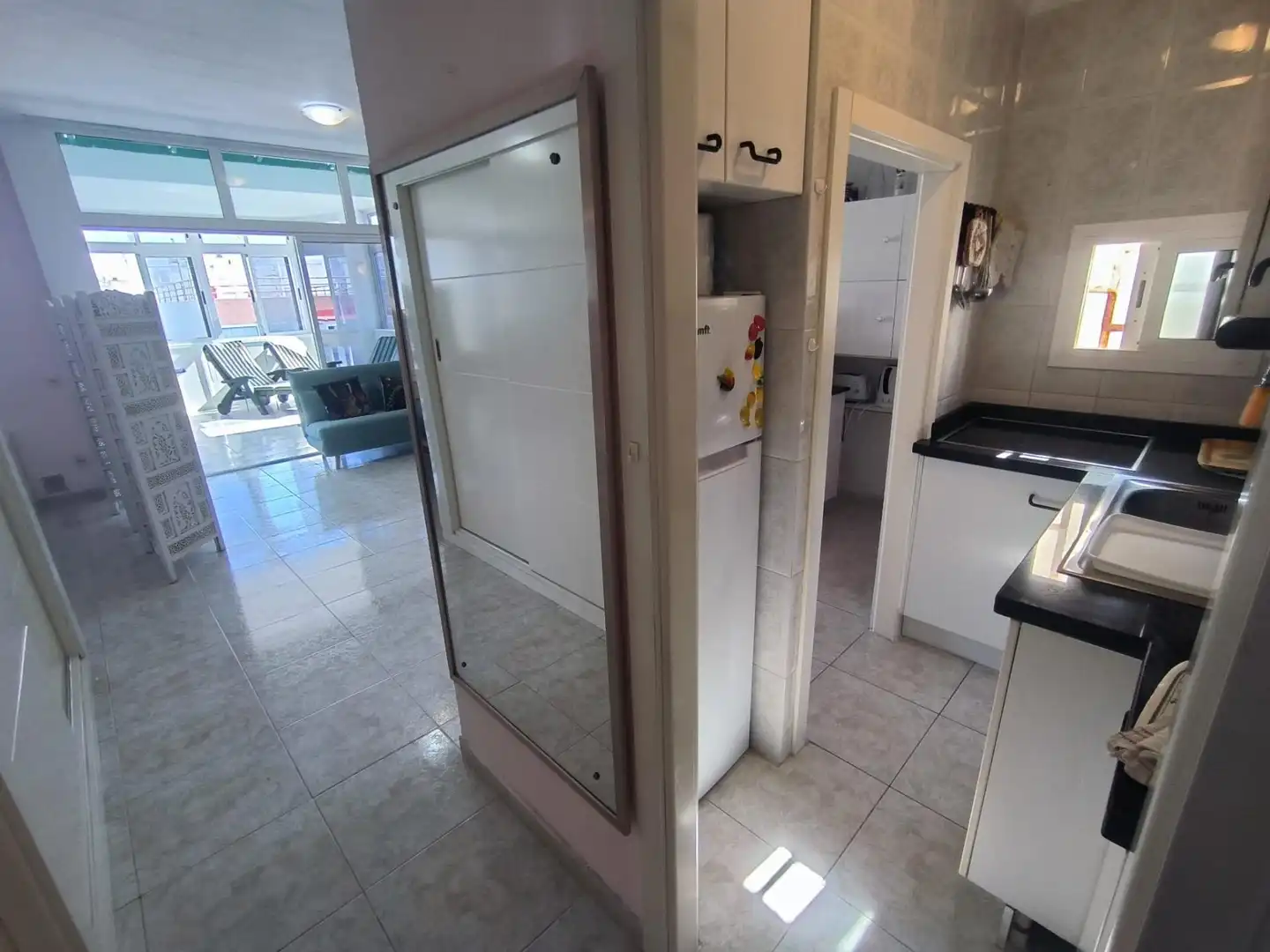 Cuina de Apartament de lloguer en Las Palmas de Gran Canaria amb Moblat i Balcó