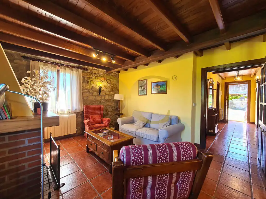 Sala de estar de Casa o chalet en venta en Villaviciosa con Calefacción, Jardín privado y Amueblado