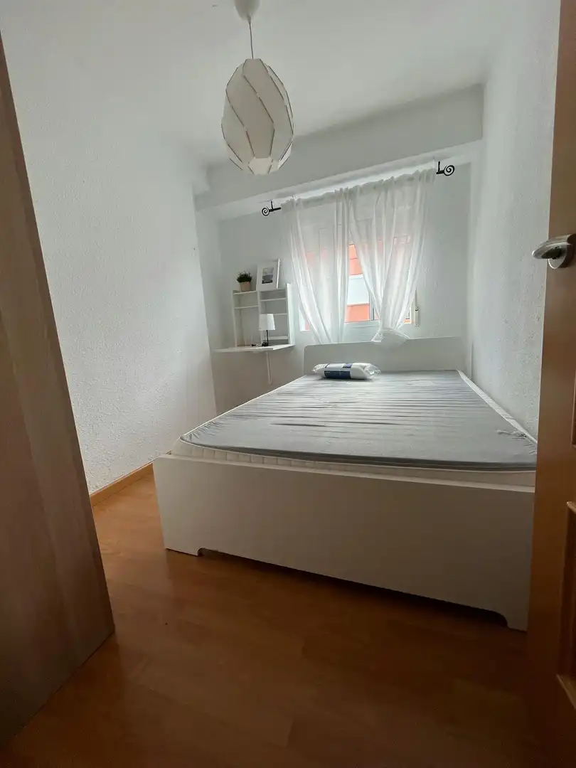 Habitación de Piso para compartir en Valencia con Aire acondicionado, Calefacción y Lavadora