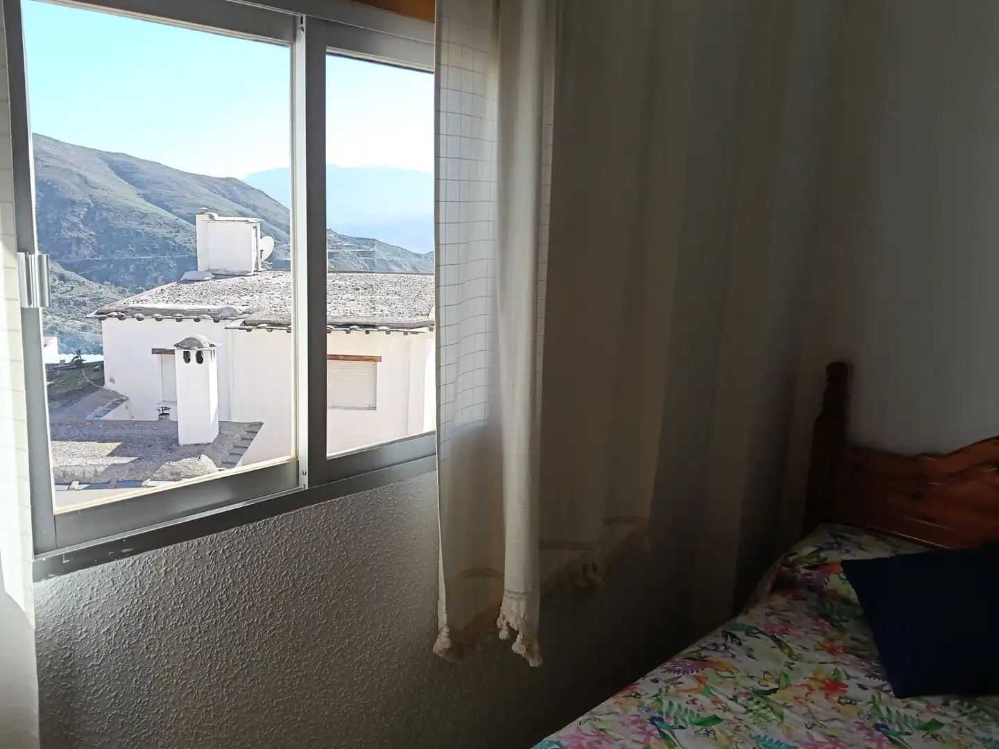 Habitación de Casa adosada en venta en Alpujarra de la Sierra con Aire acondicionado, Calefacción y Terraza