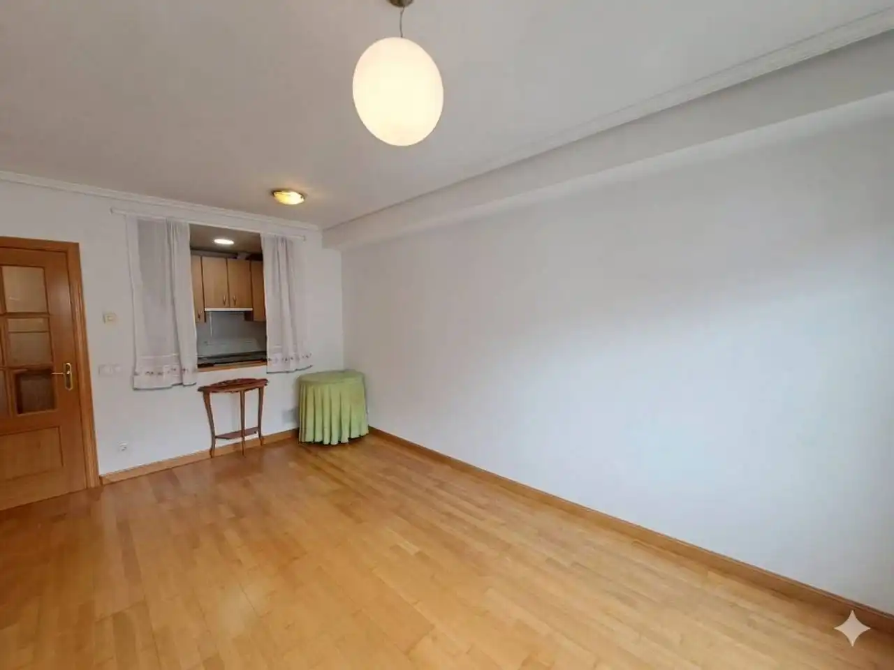 Schlafzimmer von Wohnung zum Verkauf in Burgos mit Parkett und Abstellraum