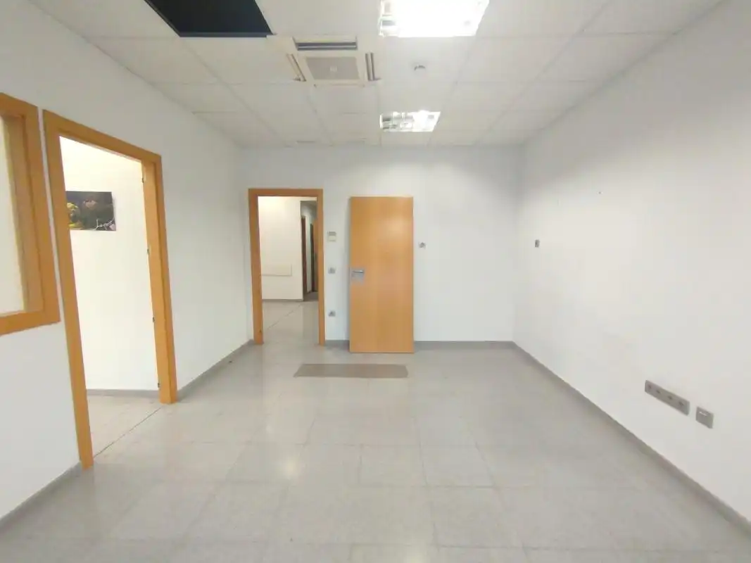 Gewerbefläche zur Miete in Calle de Felisa Gale, imagen 17