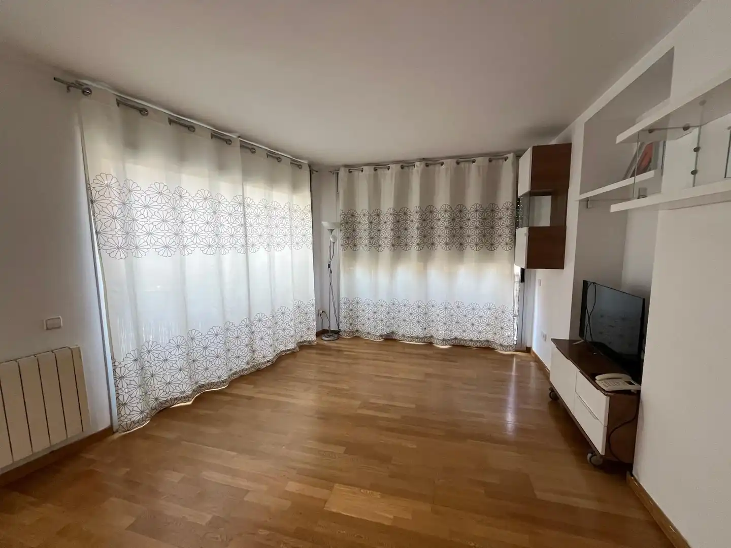 Sala d'estar de Dúplex de lloguer en El Masnou amb Aire condicionat, Calefacció i Terrassa