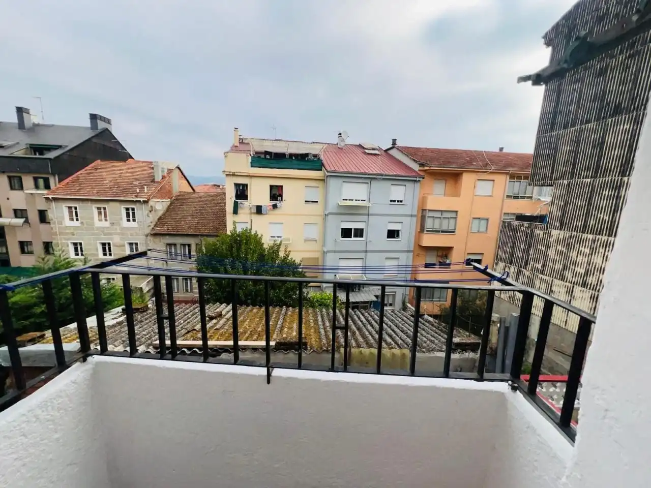 Terrassa de Pis de lloguer en Ourense Capital  amb Calefacció, Moblat i Balcó