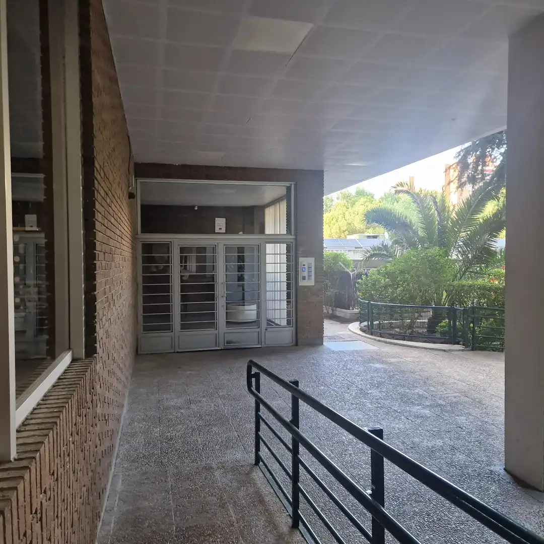 Flat for sale in Madrid  with Air Conditioner, Heating and Private garden
