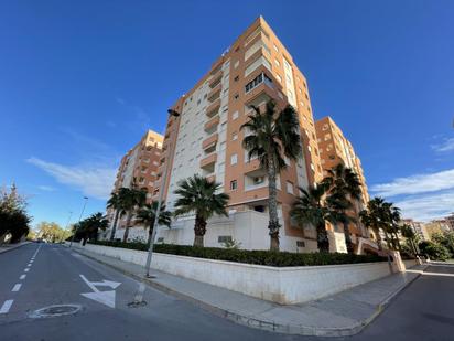 Vista exterior de Apartament en venda en La Manga del Mar Menor amb Terrassa i Piscina