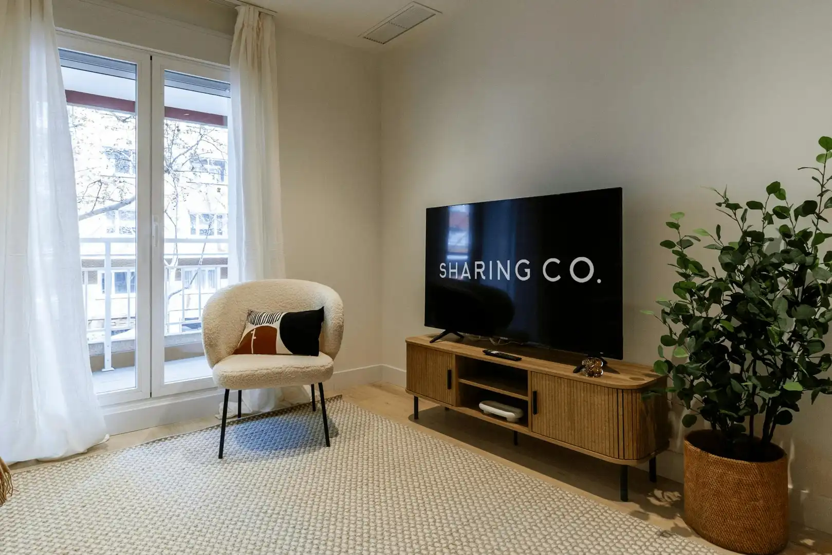 Sala de estar de Piso de alquiler en Madrid con Aire acondicionado, Lavadora y TV