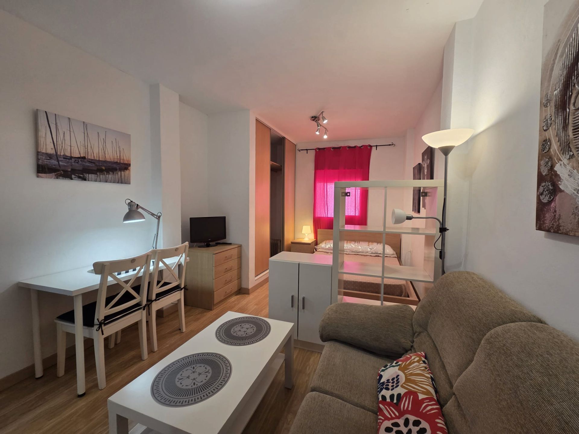 Bedroom of Flat to rent in  Granada Capital  with Furnished, Washing machine and Microwave