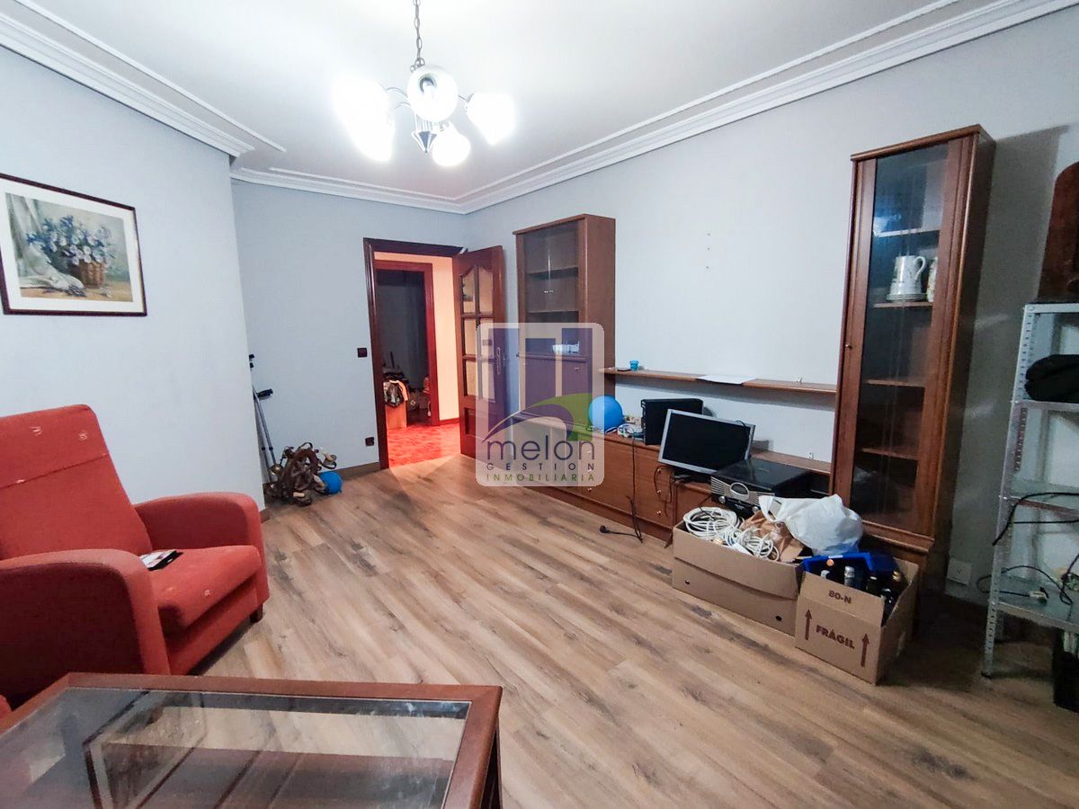 Sala de estar de Piso en venta en Burgos Capital con Trastero