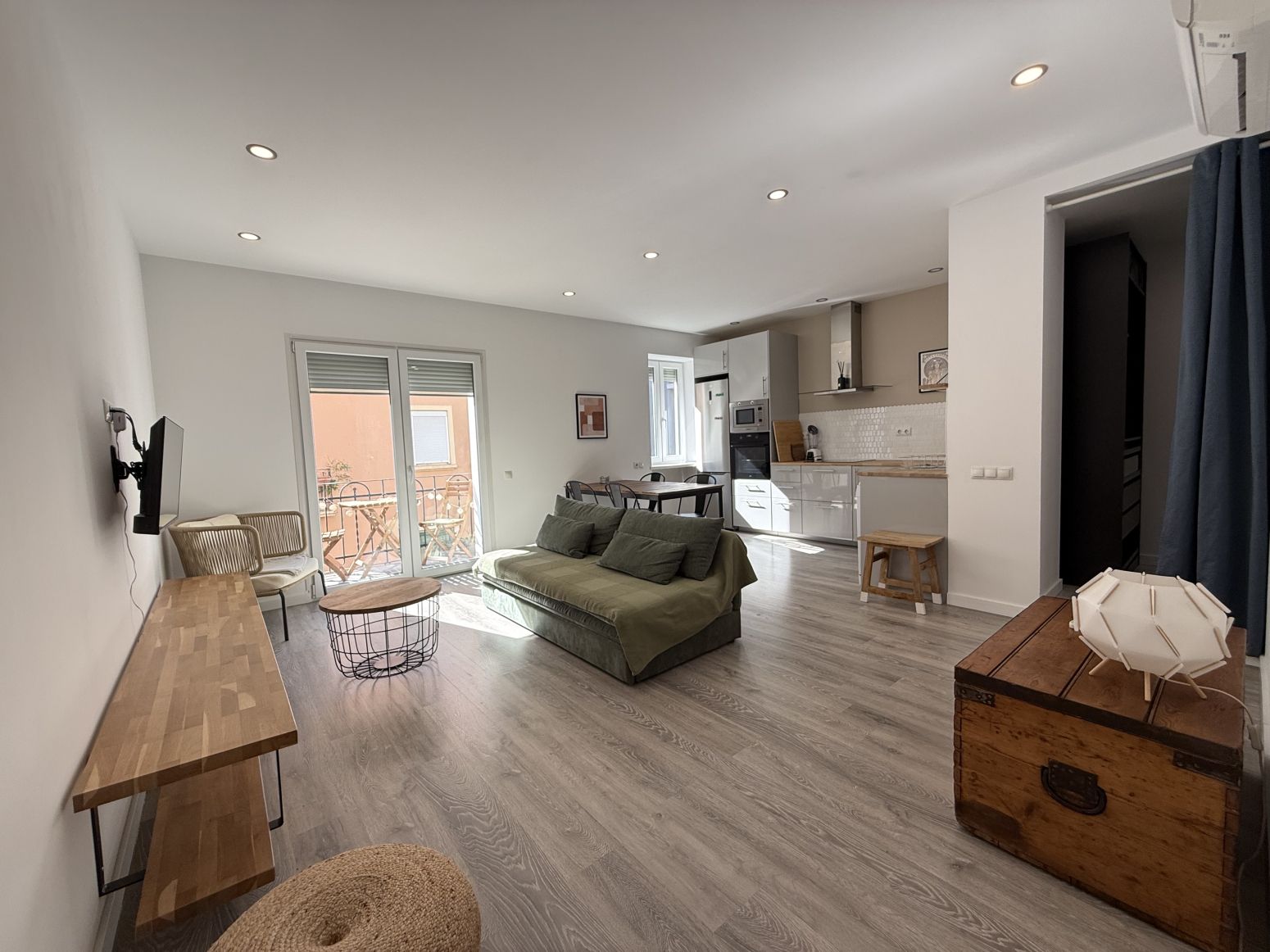 Sala d'estar de Pis de lloguer en  Valencia Capital amb Aire condicionat, Calefacció i Moblat