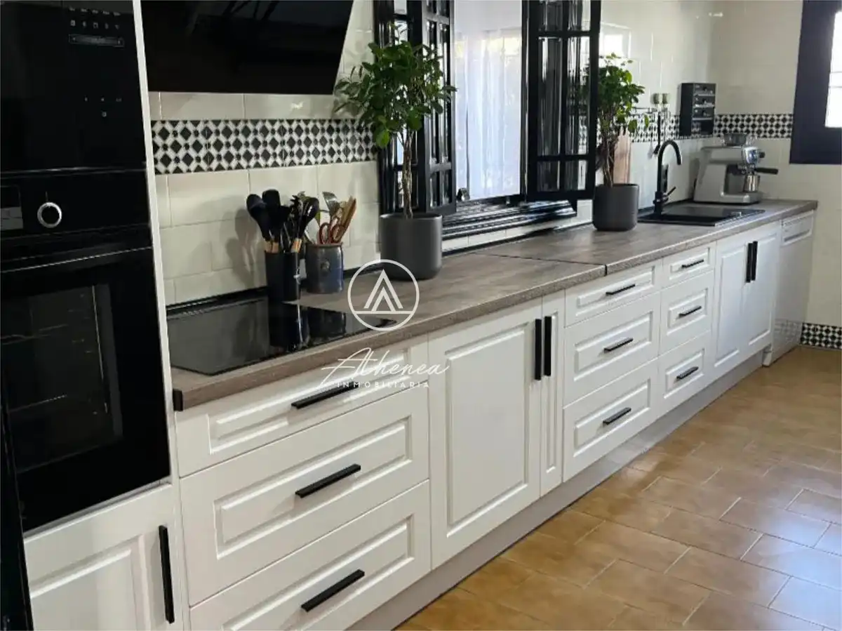 Cocina de Casa o chalet en venta en Roquetas de Mar con Aire acondicionado, Calefacción y Jardín privado