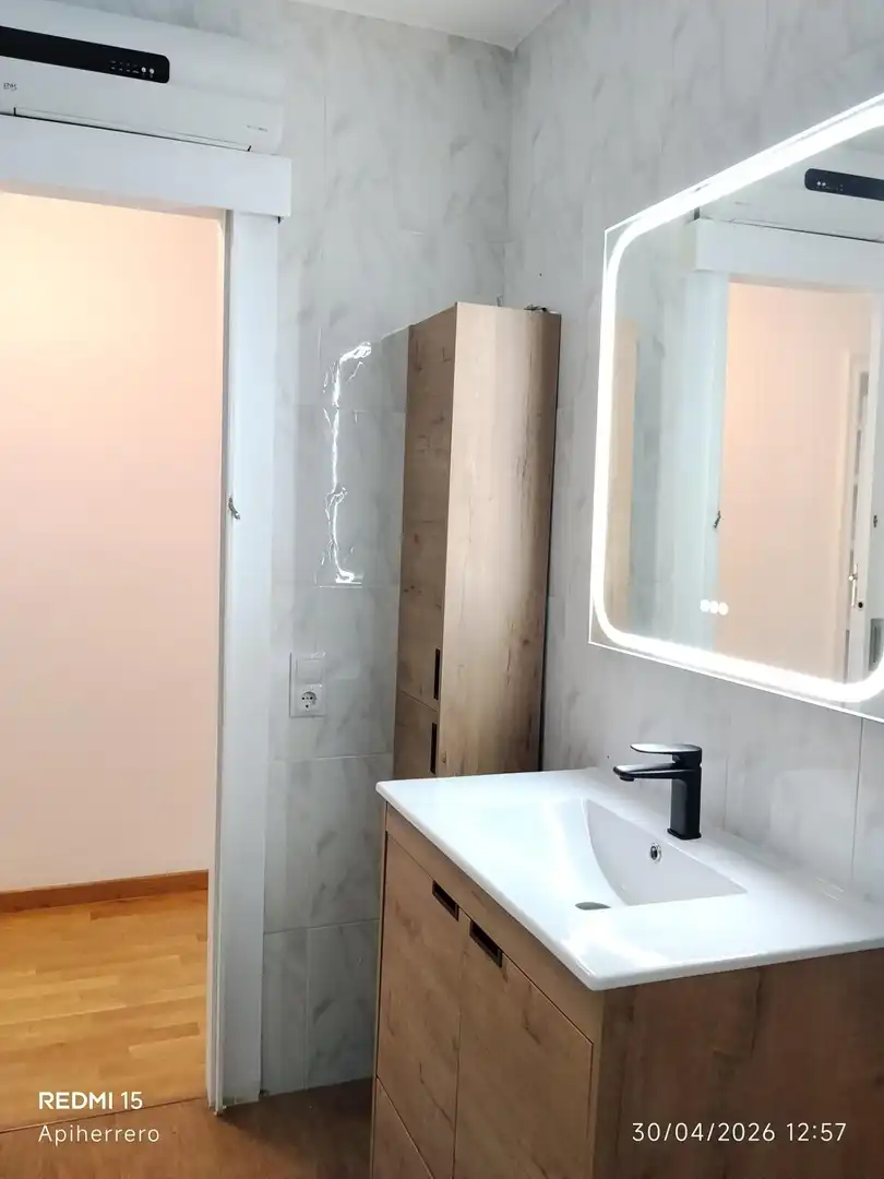 Baño de Piso de alquiler en Alicante / Alacant con Amueblado y Balcón