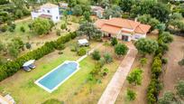 Jardí de Casa o xalet en venda en Sanlúcar la Mayor amb Aire condicionat, Calefacció i Jardí privat