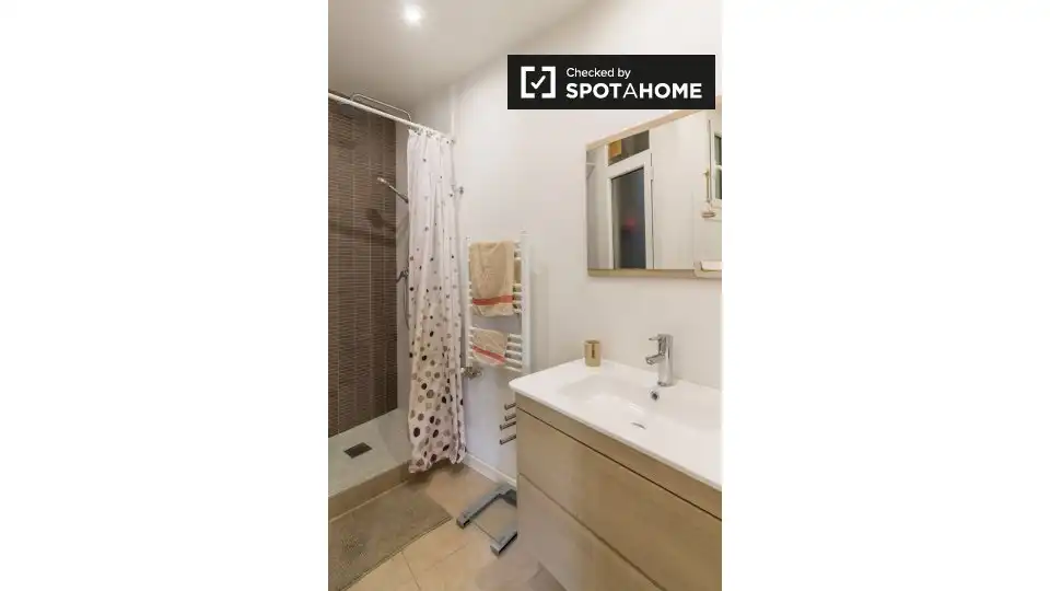 Flat for rent in Sants-Badal