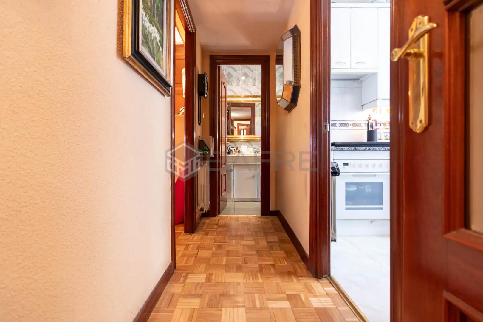Flat with lift for sale in Calle de Anzuola, imagen 4