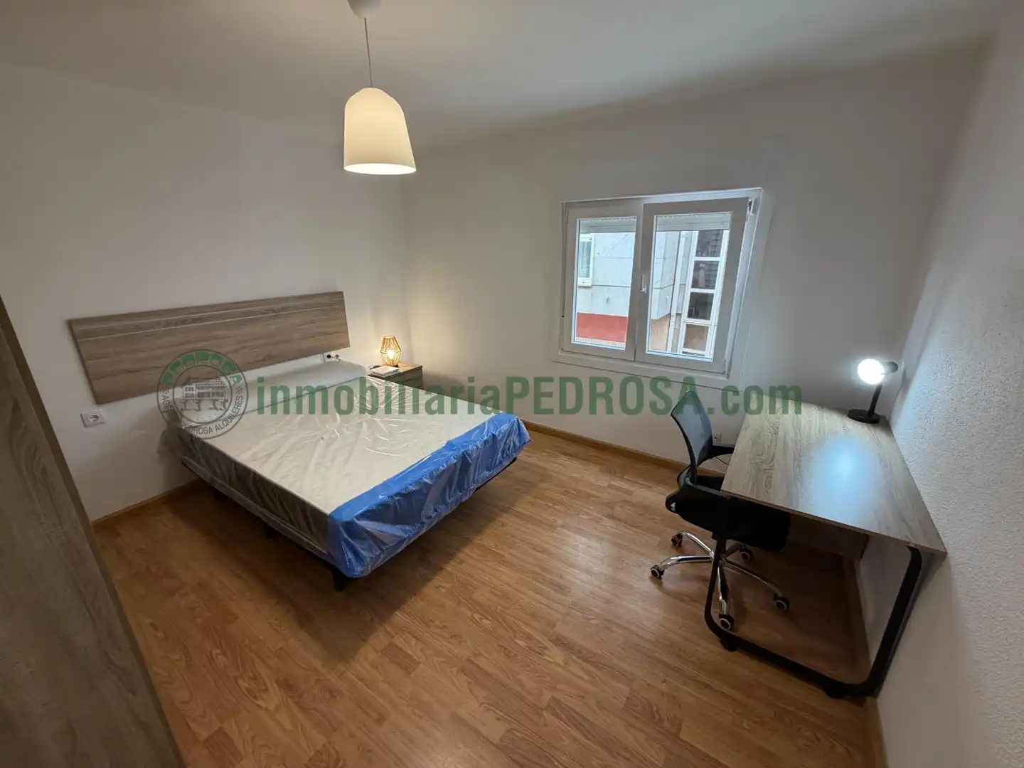 Schlafzimmer von Wohnung zur Miete in Pontevedra Capital 
