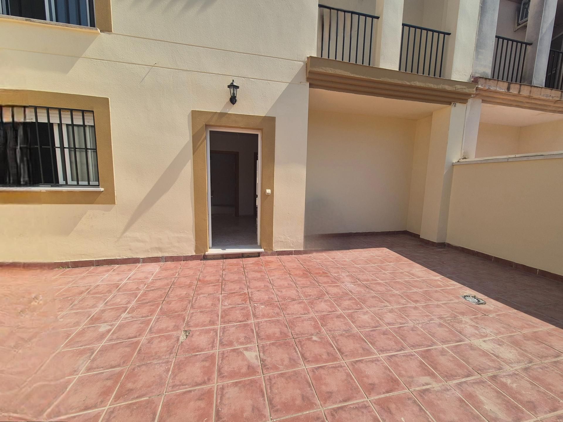 Casa adosada en venda en Lobón amb Calefacció i Terrassa