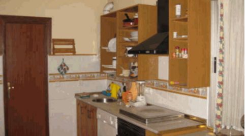 Foto 3 de Casa adosada en venta en Campo de Criptana, Ciudad Real