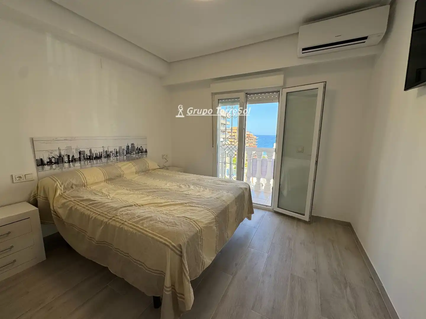 Habitación de Casa adosada en venta en Elche / Elx con Aire acondicionado, Calefacción y Terraza