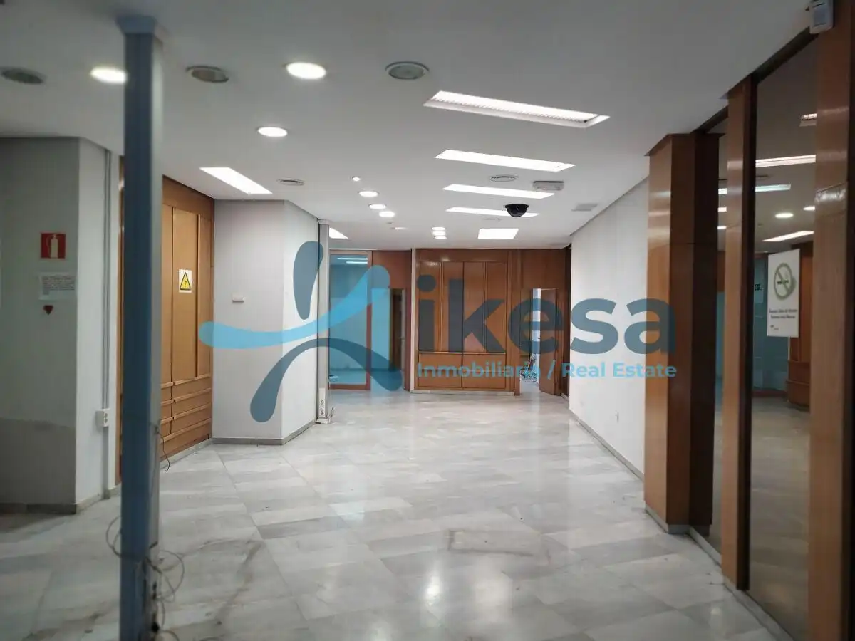 Local en venta en Antequera