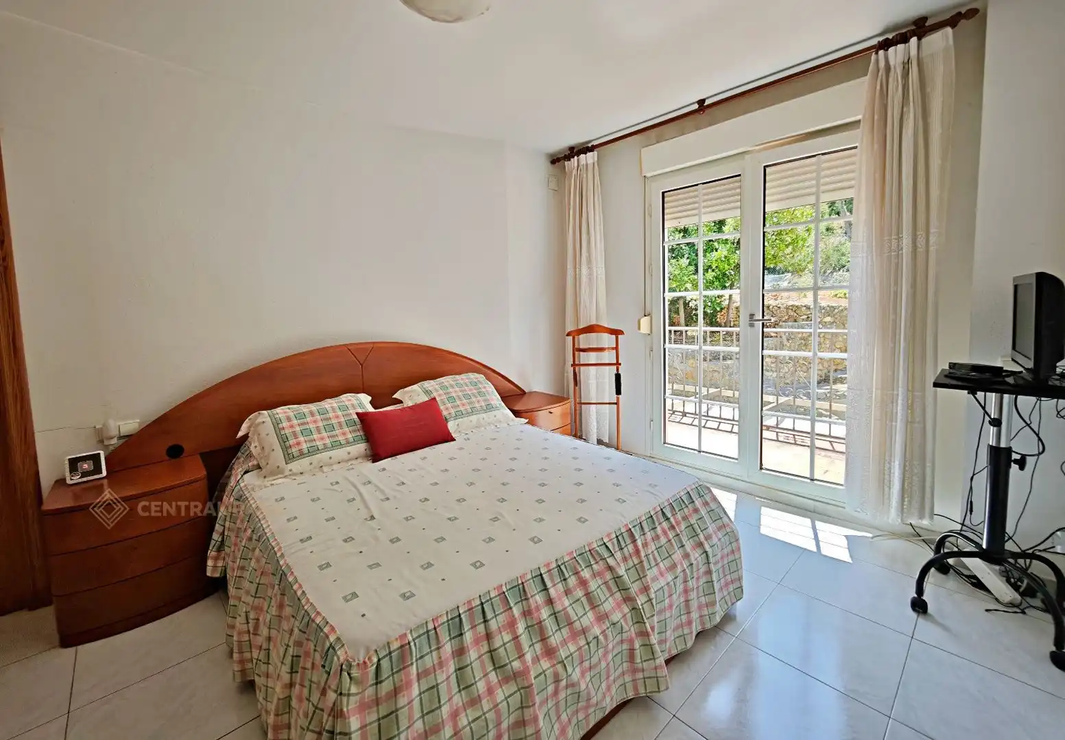 Dormitori de Casa o xalet en venda en Tarragona amb Calefacció, Jardí privat i Terrassa
