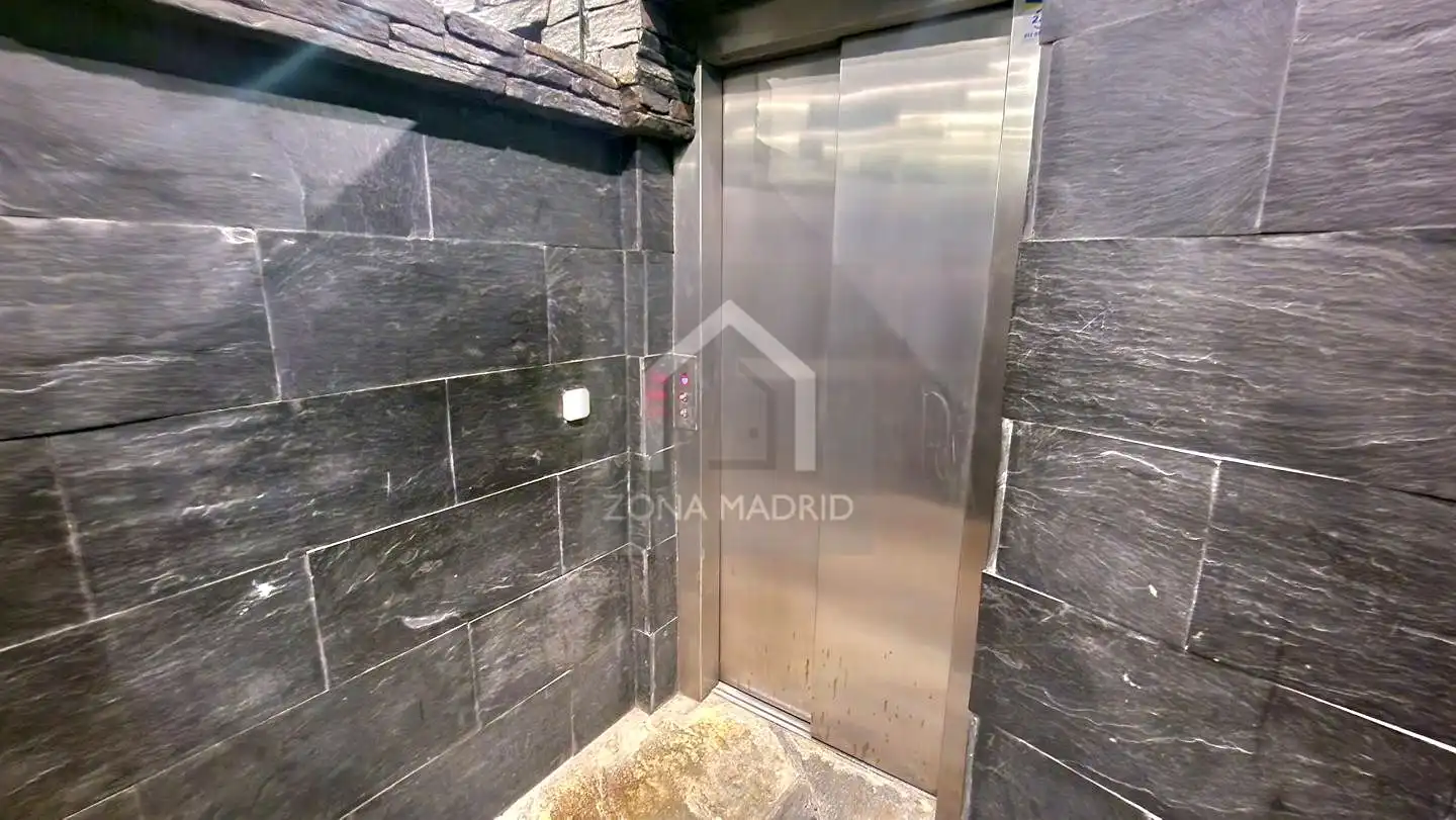 Parking for sale in De La Infanta Mercedes, imagen 5