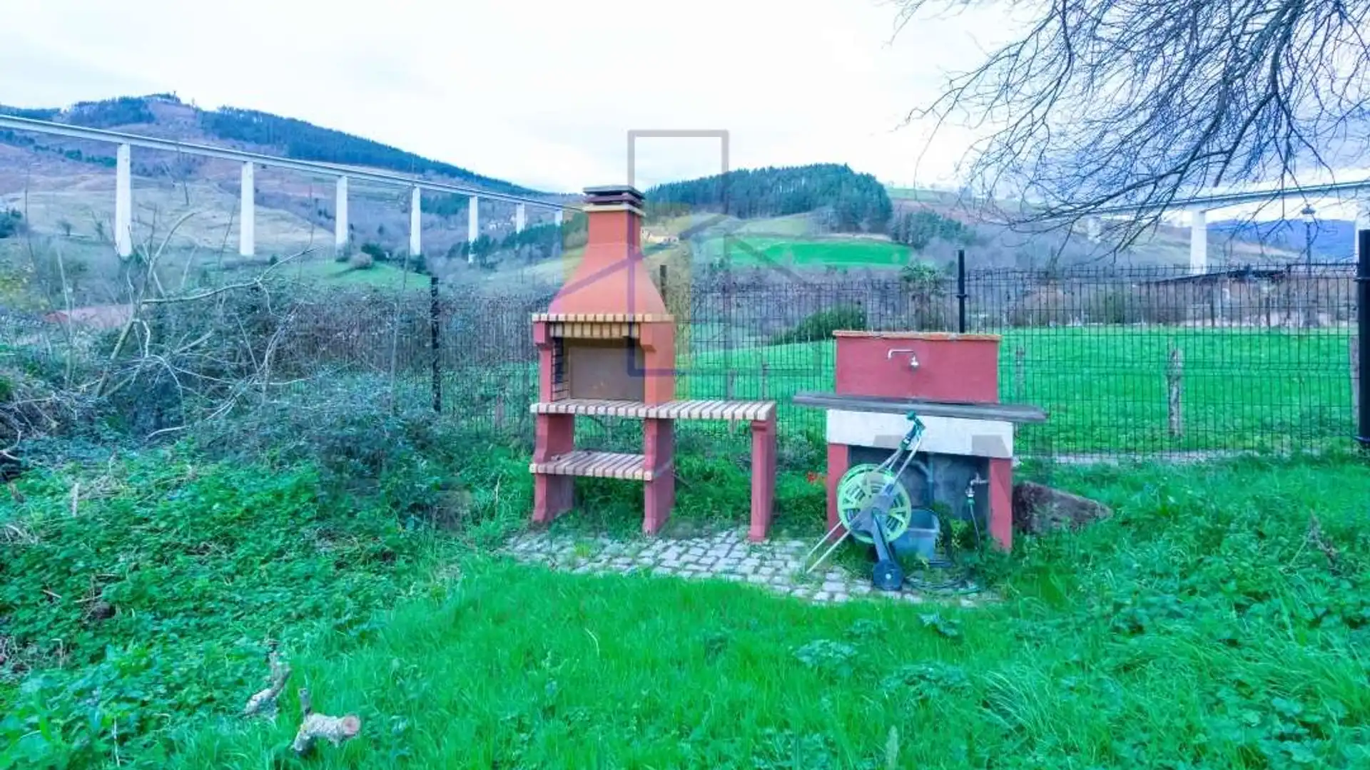 Jardín de Finca rústica en venta en Elorrio con Aire acondicionado, Calefacción y Jardín privado