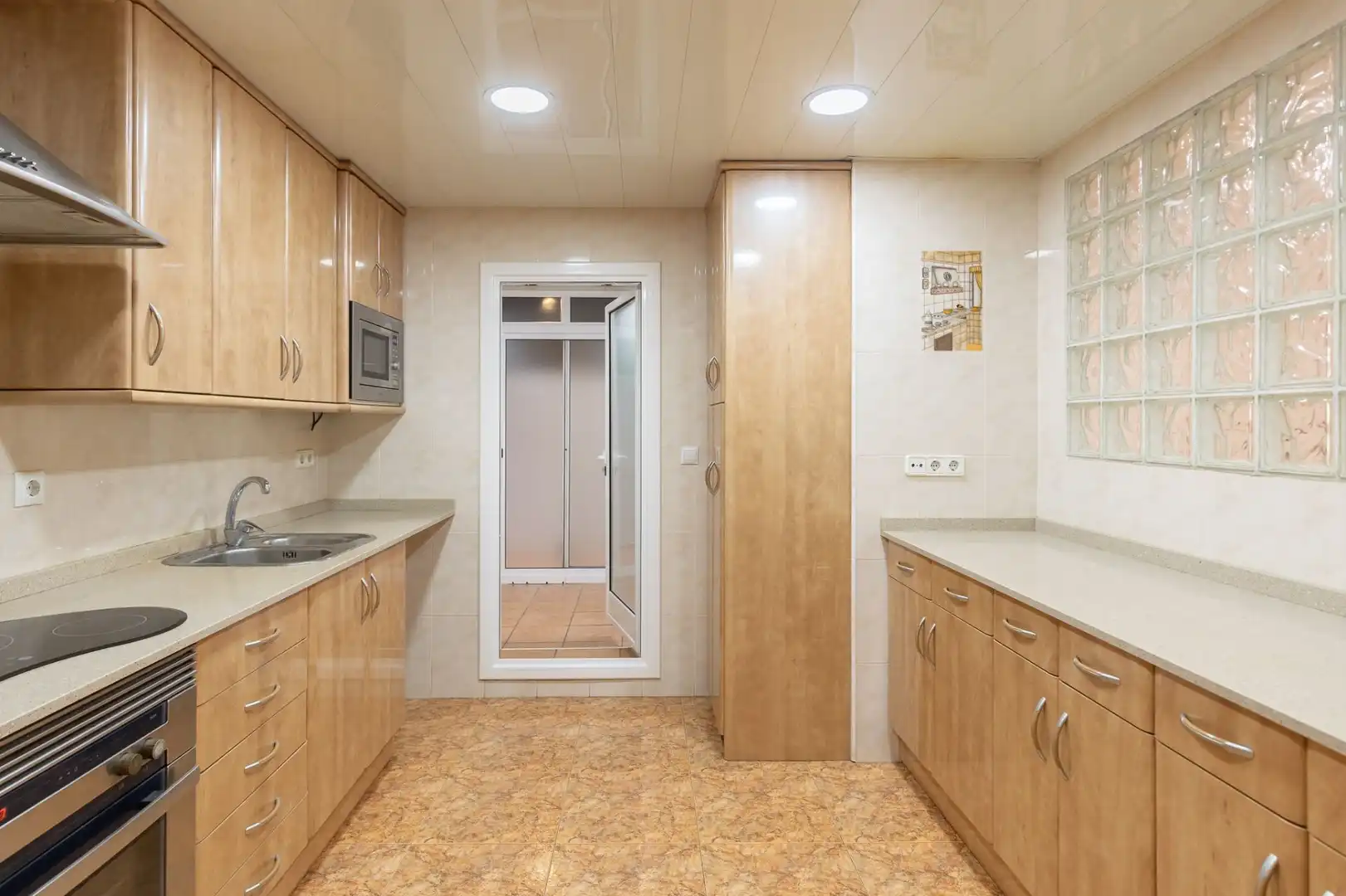 Kitchen of Flat for sale in Badalona  with Air Conditioner