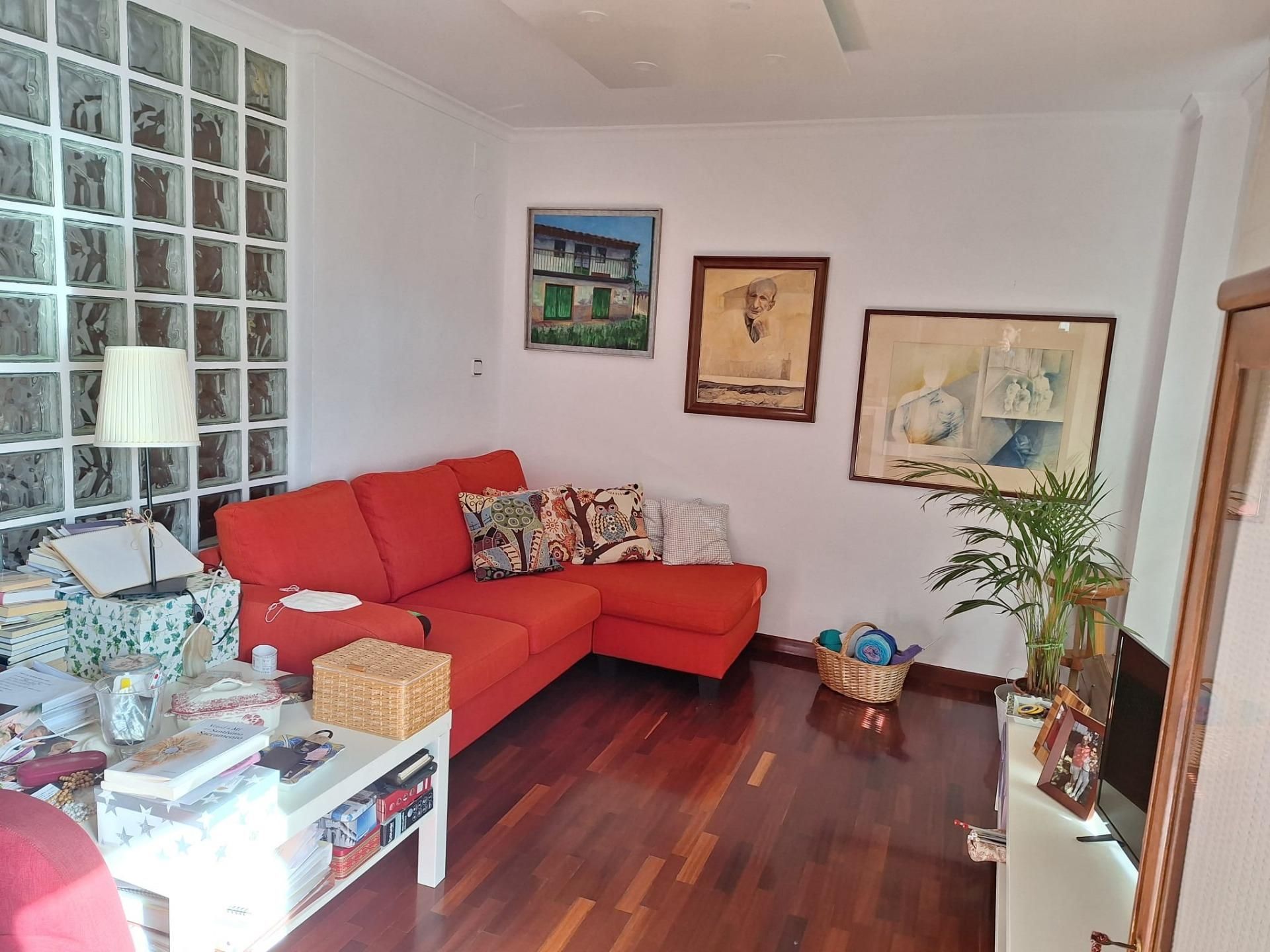 Sala d'estar de Pis de lloguer en Cartagena amb Parquet i Terrassa
