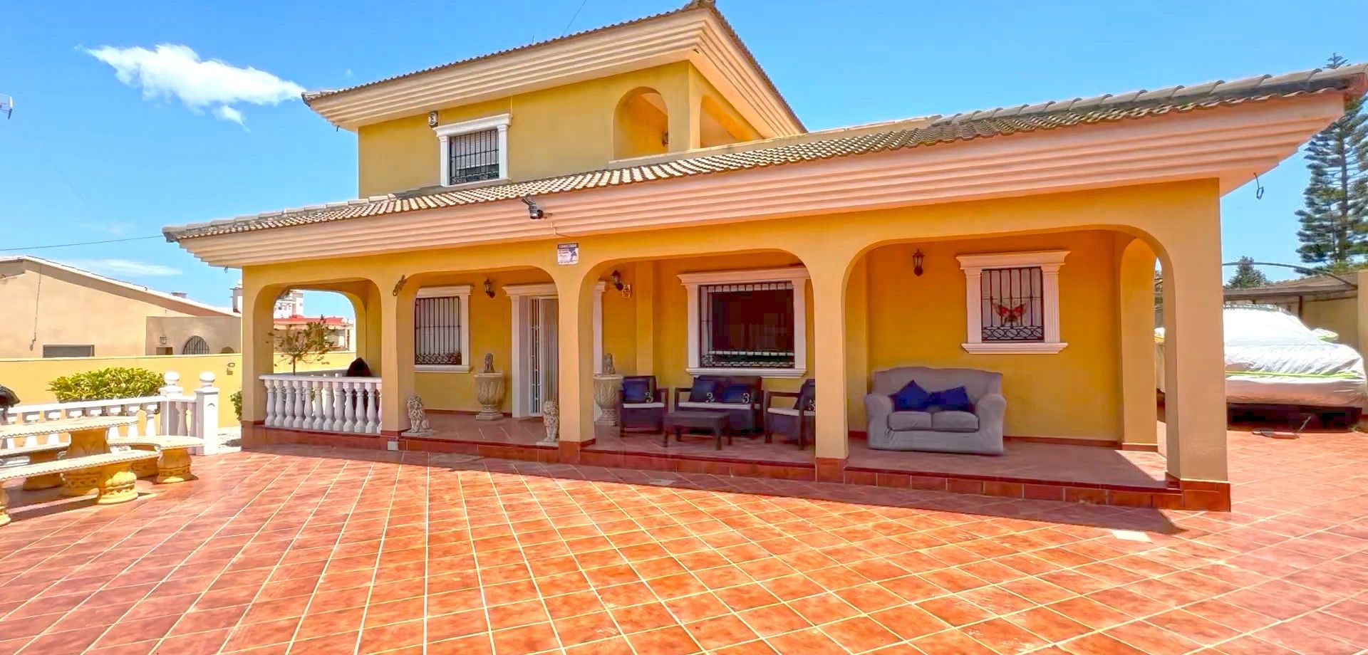 Exterior view of House or chalet for sale in Torrevieja  with Air Conditioner, Private garden and Terrace