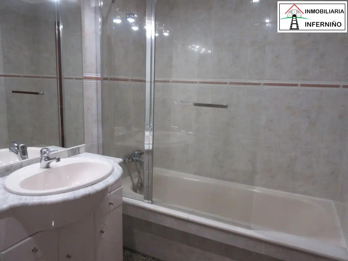 Flat for sale in Piñeiros- Freixeiro, imagen 9