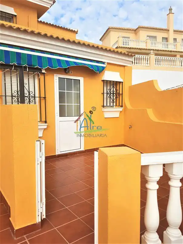 Vista exterior de Casa o xalet en venda en Almonte amb Aire condicionat, Calefacció i Terrassa